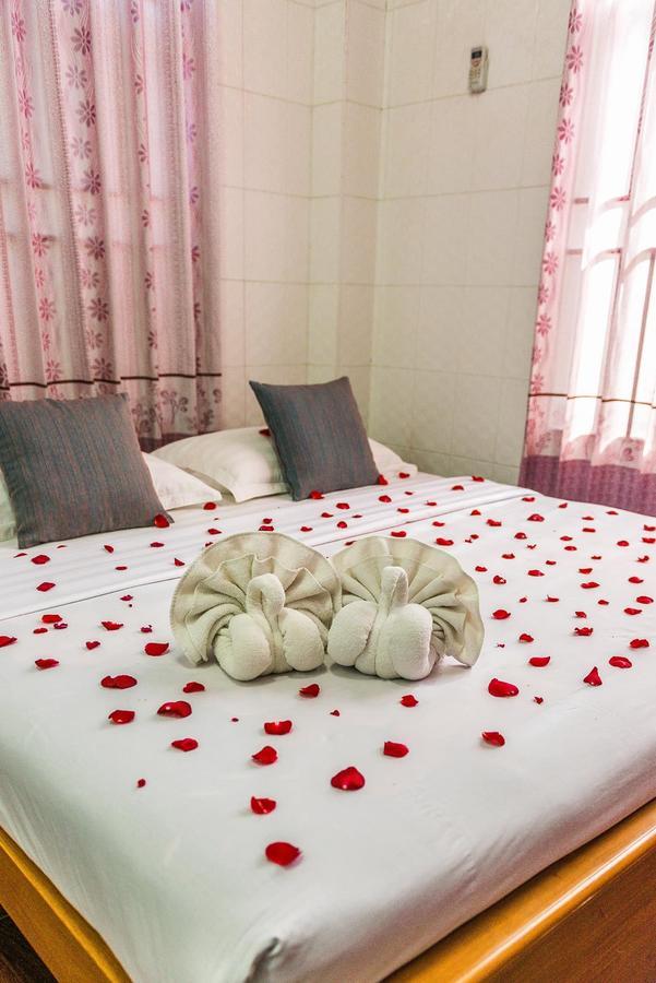 Maykha Hotel Mandalay Exterior foto