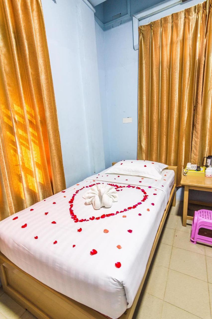 Maykha Hotel Mandalay Exterior foto